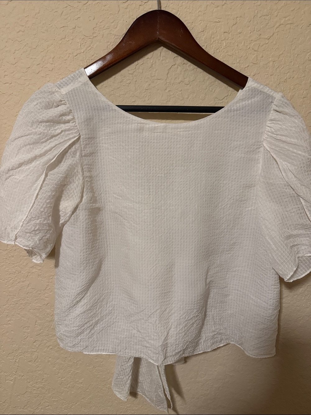 Club Monaco Ivory Tie-Front Puff Sleeve Blouse silk size small tie back